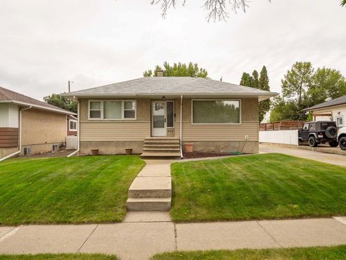 824 Stafford Dr N, Lethbridge, AB, T1H2B6 | Card Image