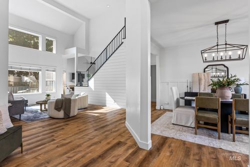 615 E Trinidad Dr, Meridian, ID, 83642-7427 | Card Image