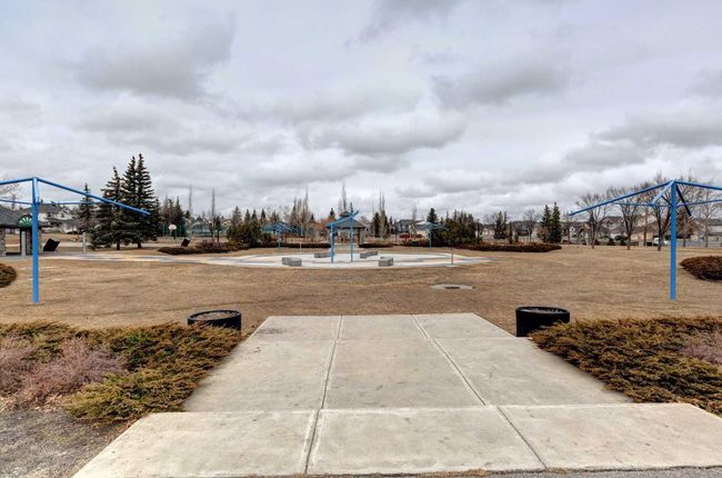 76 Somerside Grove Sw, House other with 3 bedrooms, 4 bathrooms and 4 parking in Calgary AB | Image 31