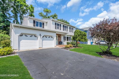 40 Cherry Tree Cir, Howell, NJ, 07731-1527 | Card Image
