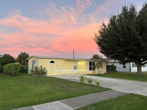 2472 Picnic St, PORT CHARLOTTE, FL, 33952-4101 | Card Image