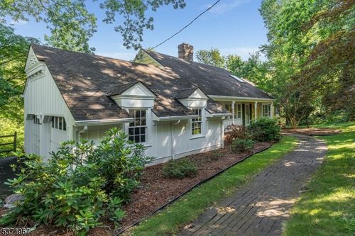 360 Ridge Rd, Watchung, NJ, 07069-5432 | Card Image