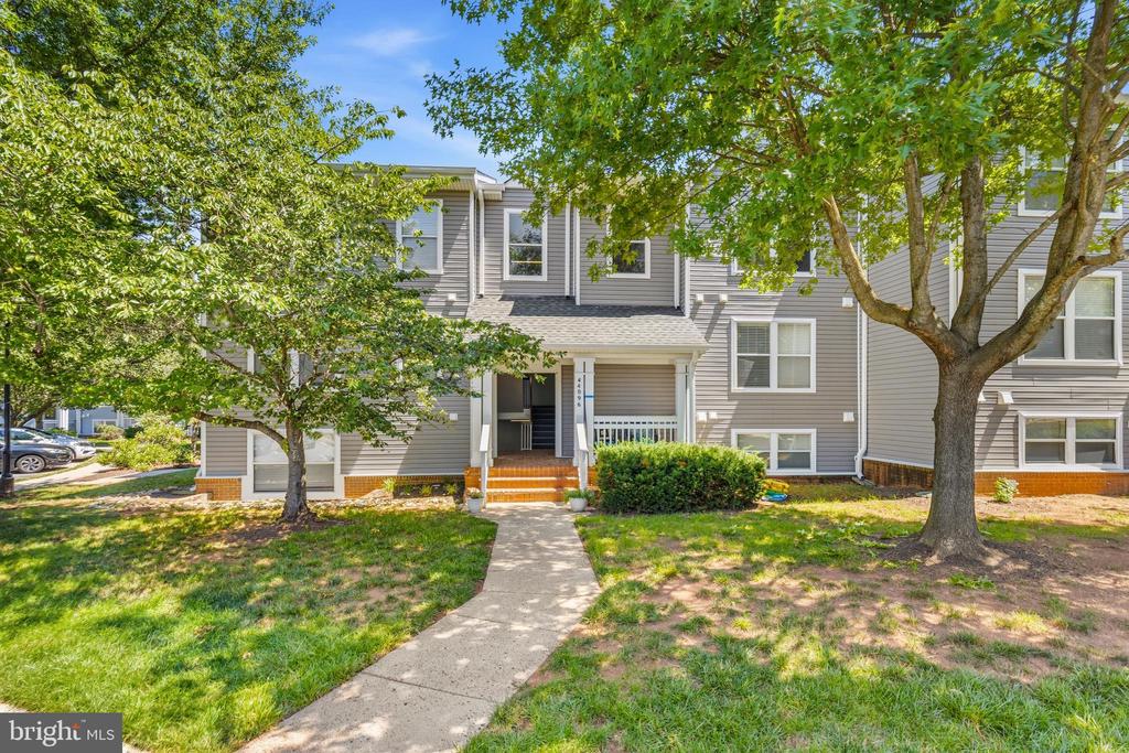 Residential in ASHBURN
