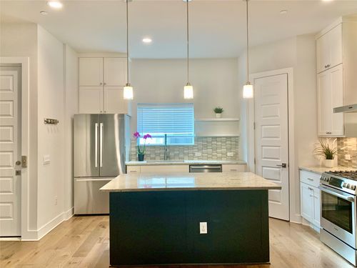 167-4012 Manifest Ln, Austin, TX, 78731-4402 | Card Image