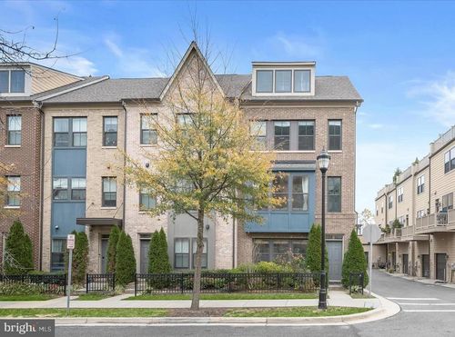 6637 Rhode Island Ave, RIVERDALE, MD, 20737-1073 | Card Image