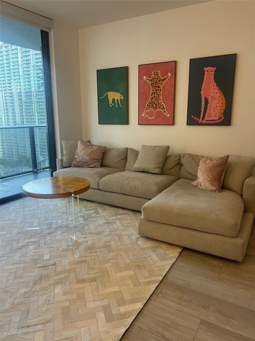 apt-2610-55 9th St, Miami, FL, 33130-3999 | Card Image