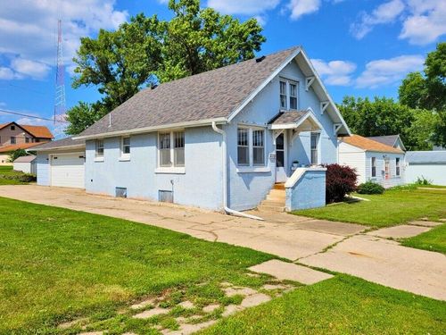 2005 12th St, Emmetsburg, IA, 50536-1908 | Card Image