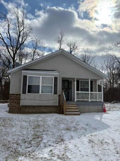 132 Candler St, Highland Park, MI, 48203-2830 | Card Image