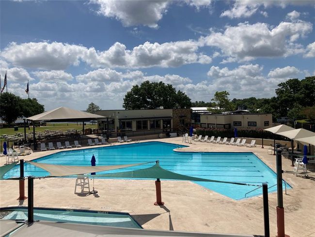 Neighborhood pool at the yacht club and breakwater grille restaurant. | Image 44