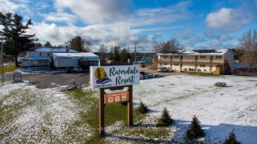 {{alt}} | Card Image