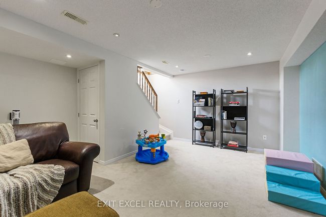 1509 Demeter St, House attached with 3 bedrooms, 2 bathrooms and 2 parking in Orleans ON | Image 25