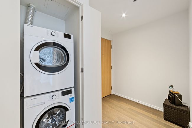 2107 - 5 Soudan Ave, Condo with 2 bedrooms, 2 bathrooms and null parking in Toronto ON | Image 6