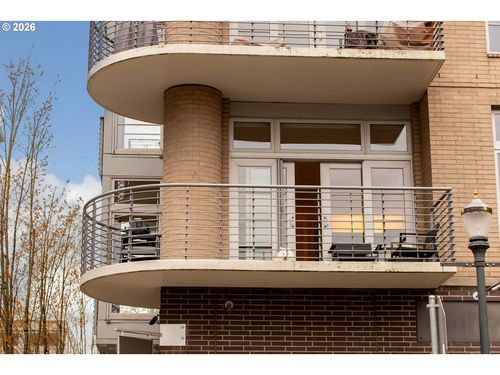 217-1133 Nw 11th Ave, Portland, OR, 97209-3012 | Card Image