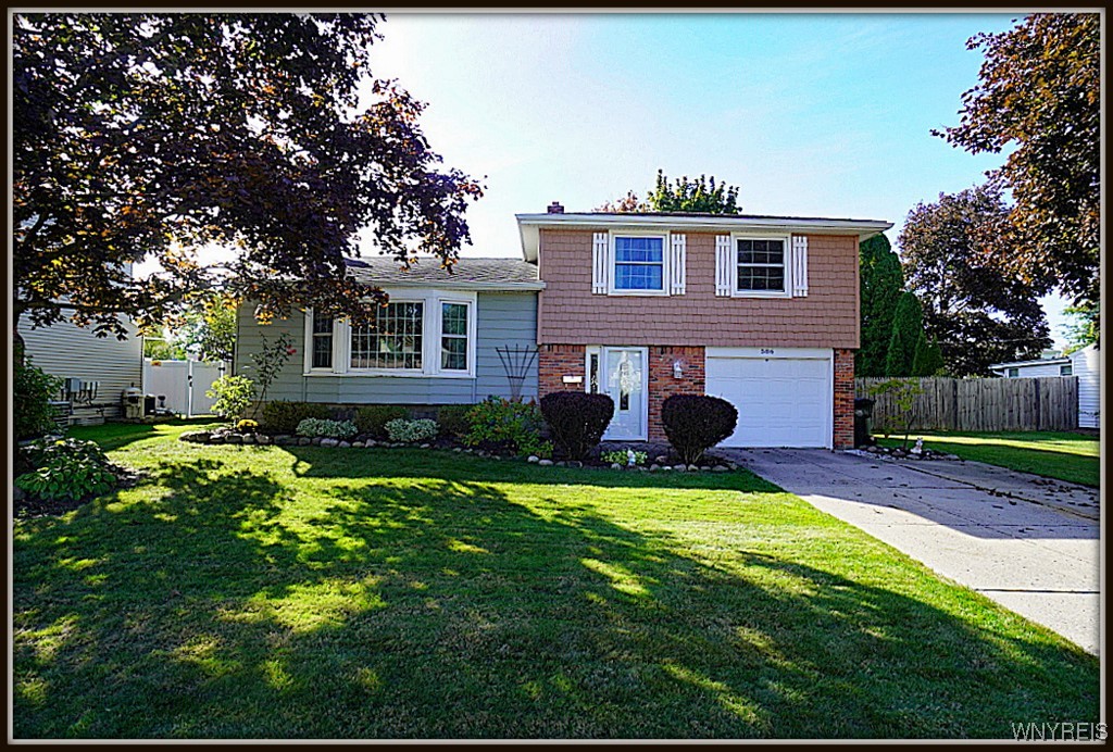 Meadowbrook Dr, North Tonawanda, NY 14120
