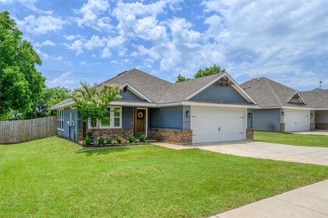 110 Thode St, House other with 3 bedrooms, 2 bathrooms and null parking in Whitesboro TX | Image 4