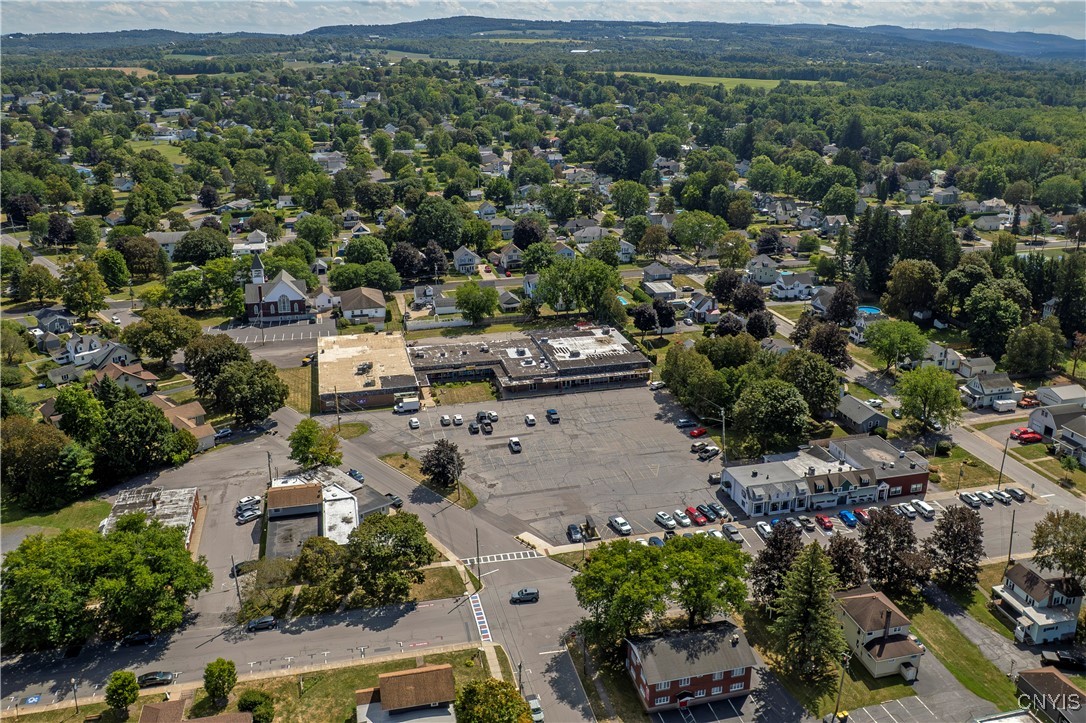 Commercial Sale in Vernon 2
