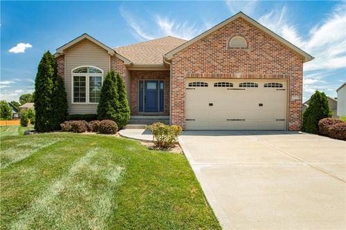 7517 Ne 112th Ct, Kansas City, MO, 64157-8824 | Card Image