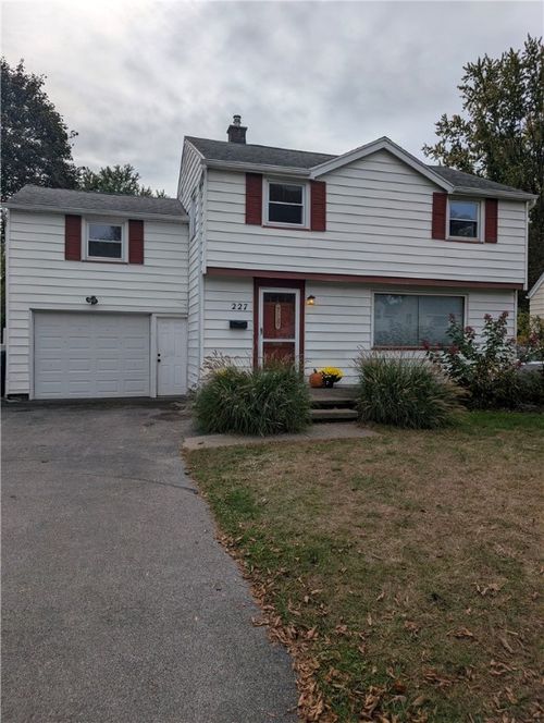 227 Coolidge Rd, Irondequoit, NY, 14622-1925 | Card Image