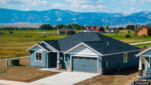 24 Sawtooth Ln, Ranchester, WY, 82839-8517 | Card Image