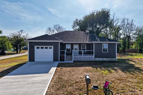 645 Cherry St, Lebanon, MO, 65536-2485 | Card Image