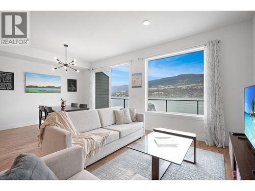 22-12075 Oceola Rd, Lake Country, BC, V4V1H1 | Card Image