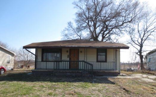 Lakefront Ln, Saint Joseph, MO 64504