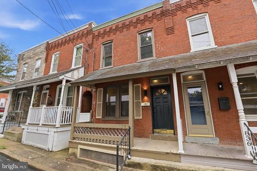 834 Lake St, LANCASTER, PA, 17603-3204 | Card Image