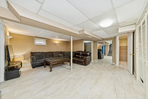 4332 Hirschberg Ave, Schiller Park, IL, 60176-1418 | Card Image