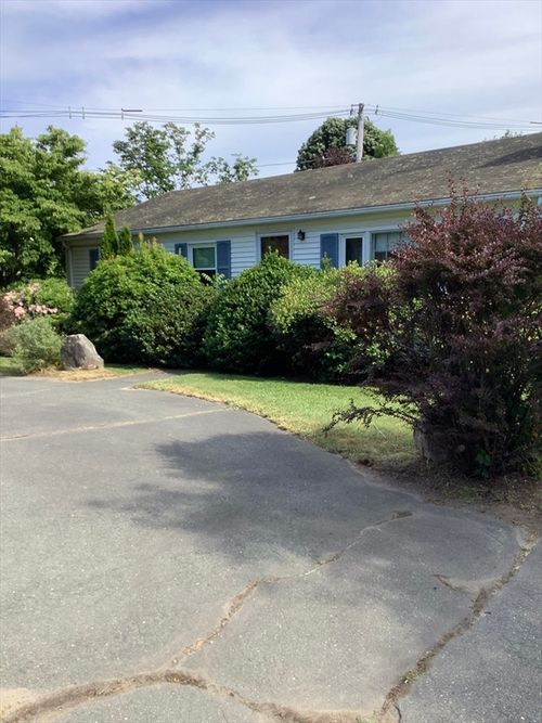 236 Maple St, Danvers, MA, 01923-1552 | Card Image