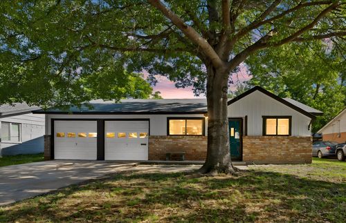 3205 Mccollum St, Irving, TX, 75061-4137 | Card Image