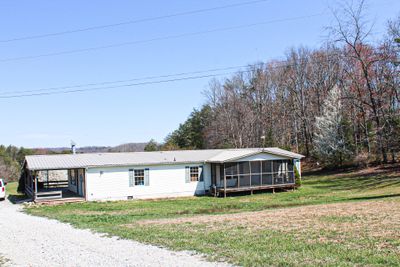 909 Holt Road, House other with 3 bedrooms, 2 bathrooms and null parking in East Bernstadt KY | Image 2