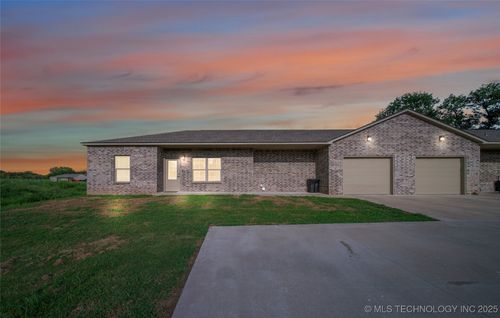 2913 W 519, Pryor, OK, 74361-9502 | Card Image