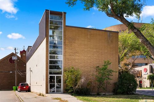 9-2104 Mcintyre St, Regina, SK, S4P2R7 | Card Image