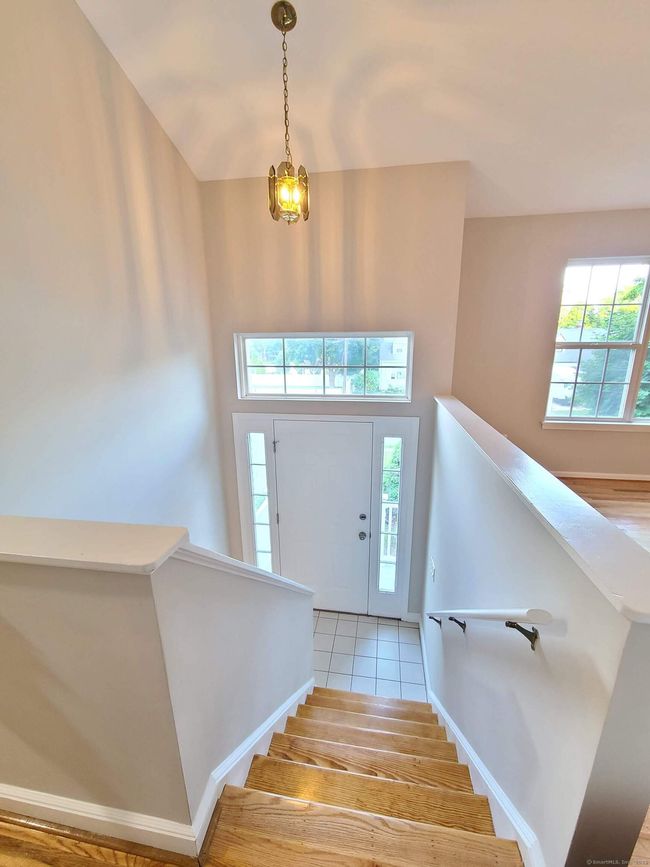 24 Wiscassett Ave, House other with 3 bedrooms, 3 bathrooms and null parking in Hamden CT | Image 6