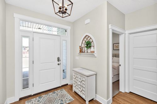 1411 S 5th St, Adel, IA, 50003-1978 | Card Image