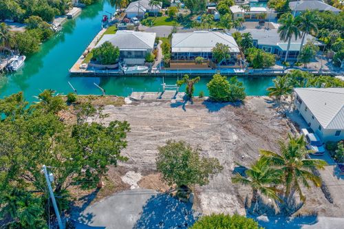 21082 6th Ave, Cudjoe Key, FL, 33042-4031 | Card Image