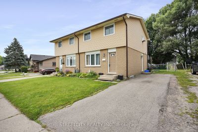 577 Deveron Cres, Home with 3 bedrooms, 2 bathrooms and 2 parking in London ON | Image 2