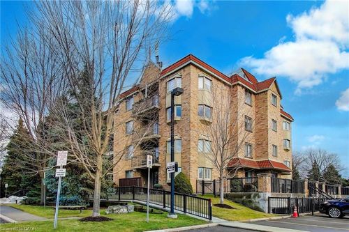 111-3499 Upper Middle Rd, Burlington, ON, L7M4M7 | Card Image