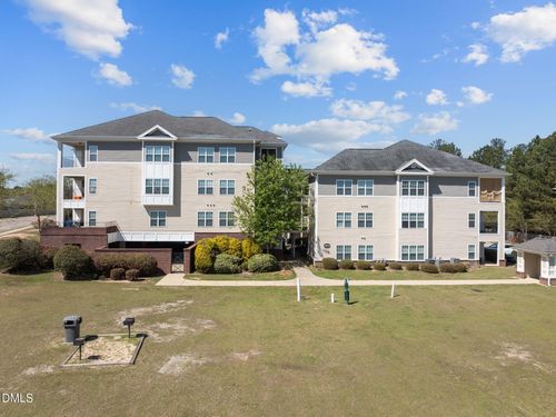 2800 Amelia Dr, Fayetteville, NC, 28304-3779 | Card Image