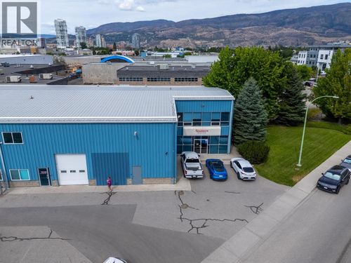 101and102-1025 Trench Pl, Kelowna, BC, V1Y9Y4 | Card Image