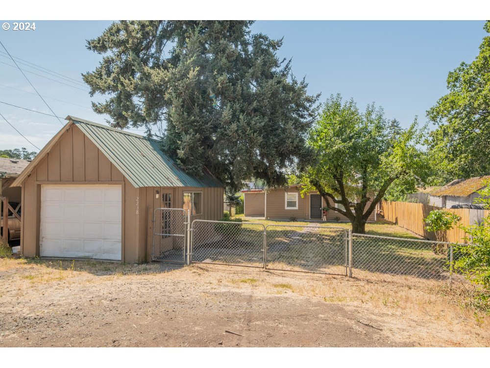 Front Ave, Albany, OR 97321