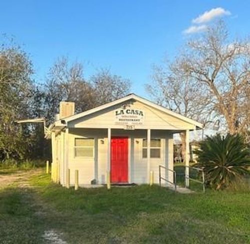 715 E Milam St, Wharton, TX, 77488-5131 | Card Image
