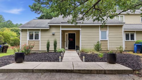 4221 Pin Oak Dr, Durham, NC, 27707-5270 | Card Image