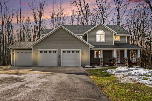 7494 Shelburne Ct Ne, Ada, MI, 49301-8327 | Card Image