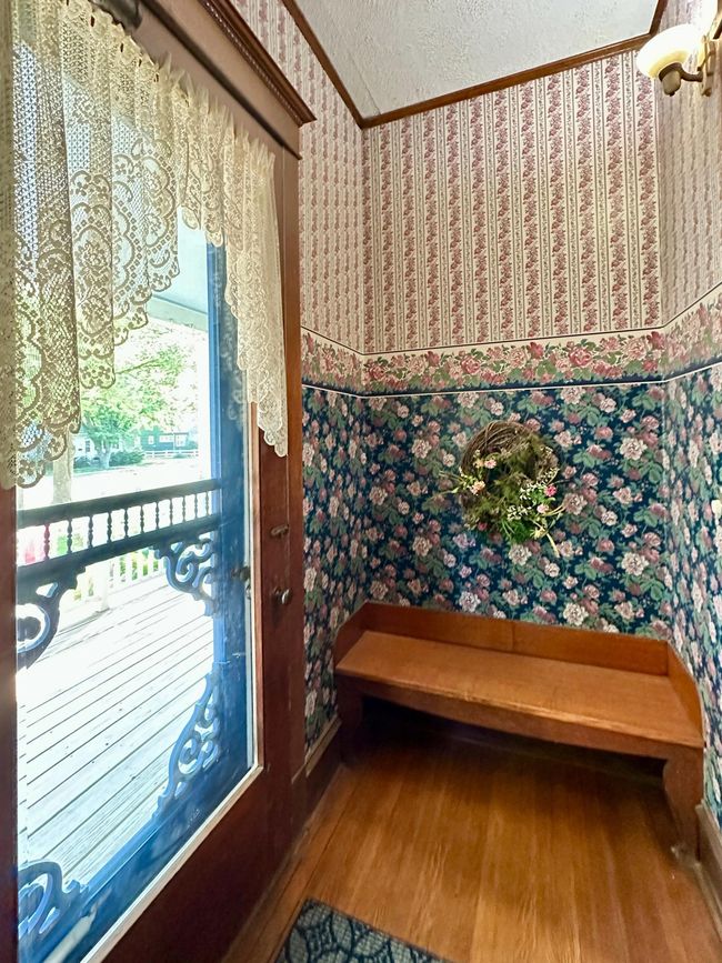 Foyer | Image 12