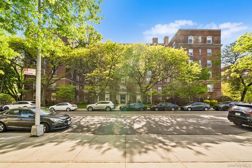 1d-68-10 108th St, Forest Hills, NY, 11375-3343 | Card Image