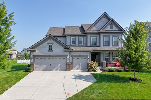 16492 Wilsons Farm Dr, Fishers, IN, 46040-8916 | Card Image