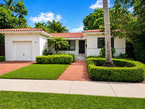 621 Ne 56th St, Miami, FL, 33137-2317 | Card Image