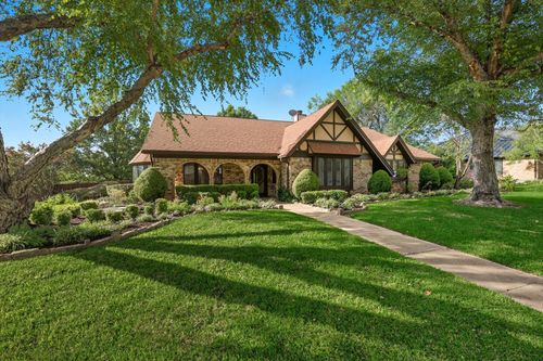 1820 Wimbleton Dr, Bedford, TX, 76021-2538 | Card Image