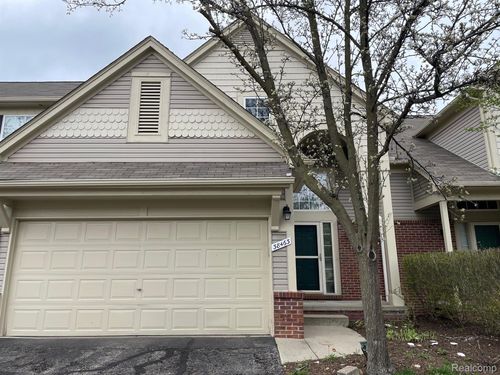 38463 Saratoga Cir, Farmington Hills, MI, 48331-3774 | Card Image